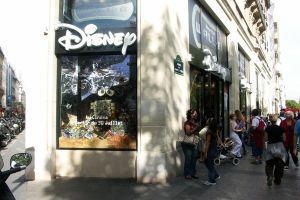 6 boutiques Disney Store en France