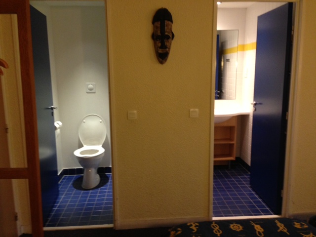 Toilettes et salle de bain Explorers hôtel