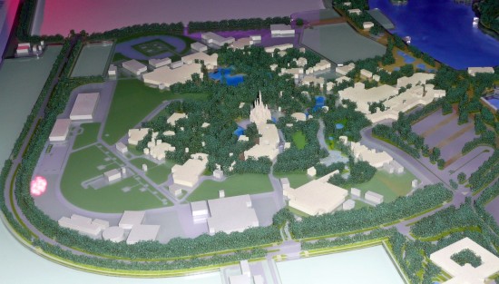 Maquette de Shanghai Disneyland à l'expo D23.