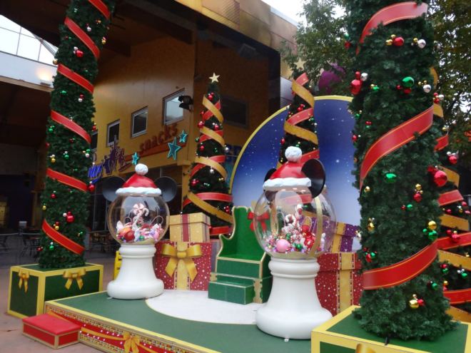 Présentation de la saison de Noël à Disneyland Paris