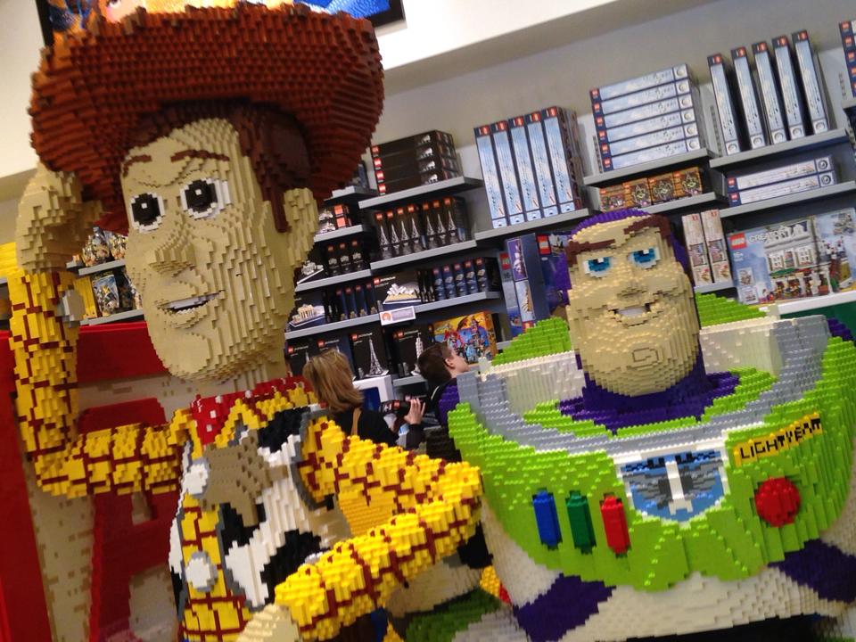Lego store 51