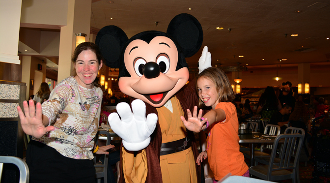 jedi-mickey-star-wars-diner-at-hollywood-and-vine-in-disney-hollywood-studios-9