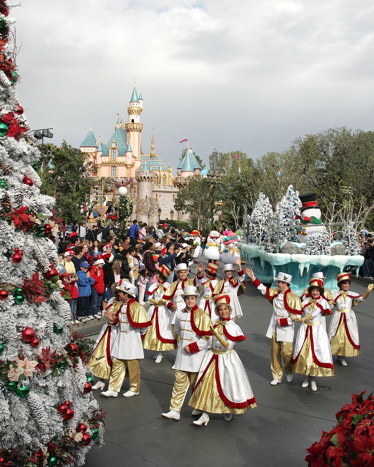 "A Christmas Fantasy" Disneyland Holiday Parade