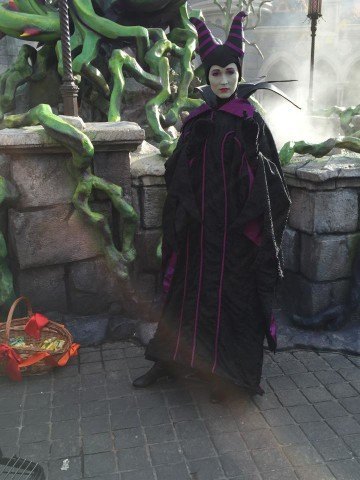 Halloween 2015 Disneyland Paris_Malefique Maleficent Court 01