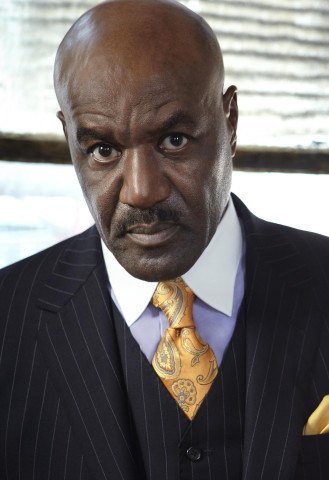Delroy-Lindo-The-Chicago-Code-2