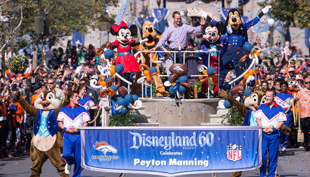 Peyton Manning Disneyland Resort 06