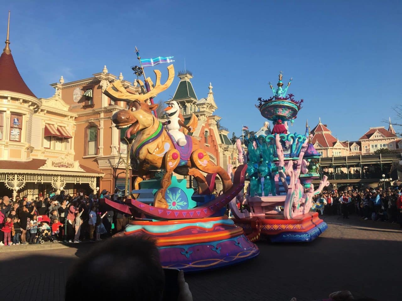 Disney Stars on Parade la parade Disney pour les 25 ans
