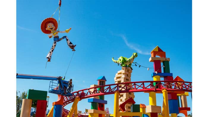Photo de l'installation de Jessie & Rex à Toy Story Land.
