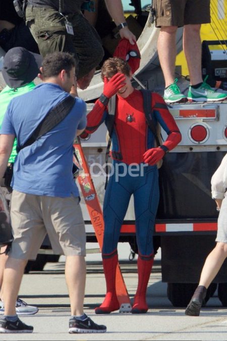 spider-man-homecoming-costume-face-580x870