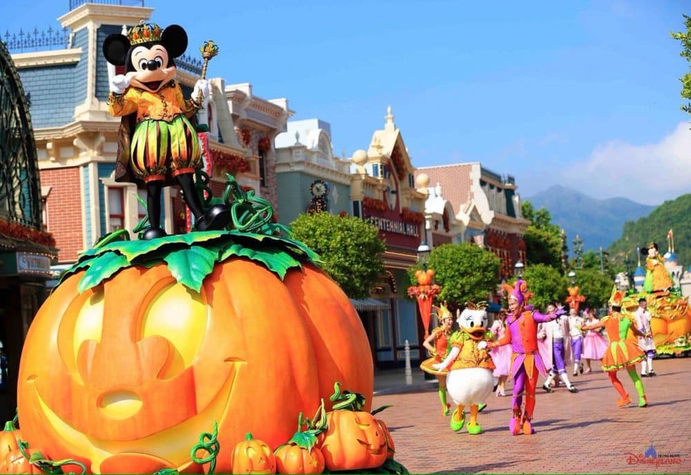 Mickey's Halloween Time Cavalcade