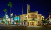 Photo de la devanture du Keystone Clothiers au Disney's Hollywood Studios