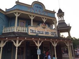 Photo du restaurant Pecos Bill Tall Tale Inn & Cafe à Frontier au parc Magic Kingdom à Walt Disney World