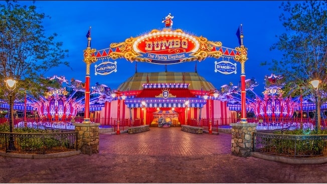 Photo de l'attraction Dumbo The Flying Elephant au Fantasyland du Magic Kingdom de Walt Disney World.