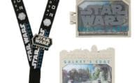 Pin's & lanière du merchandise de Star Wars : Galaxy's Edge.
