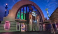 Photo de la boutique Tomorrowland Light & Power Co. à Tomorrowland du Magic Kingdom à Walt Disney World.