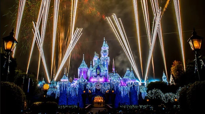 Nouvel An feu d'artifice Fantasy In The Sky au Disneyland Resort