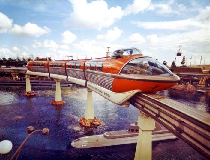 Photo du monorail de Disneyland Resort