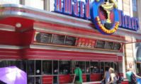 Photo du restaurant Award Wieners à Hollywood Land à Disney California Adventure.