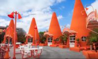 Enfin, photo du restaurant Cozy Cone Motel à Cars Land que Disney California Adventure.