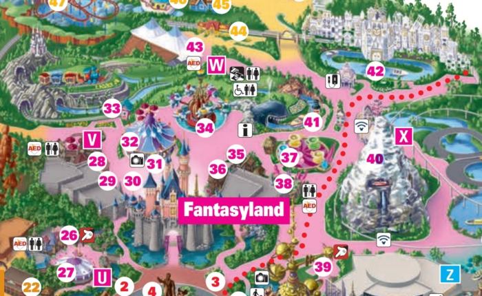 Photo de la carte de Fantasyland au parc Disneyland de Disneyland Resort.