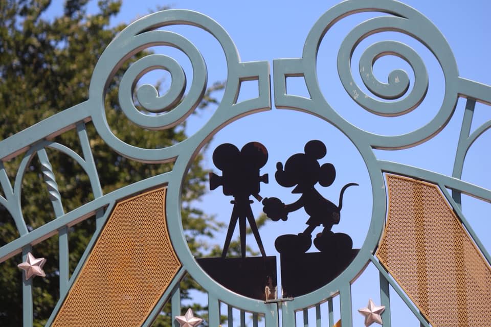 Hidden Mickey à Disneyland Paris : Découvrez-les dès à présent !