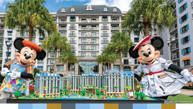 Photo de la construction Lego du Disney Riviera Resort