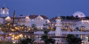 Photos d'hôtels proposant des activités pirate et sirène à Walt Disney World Resort.