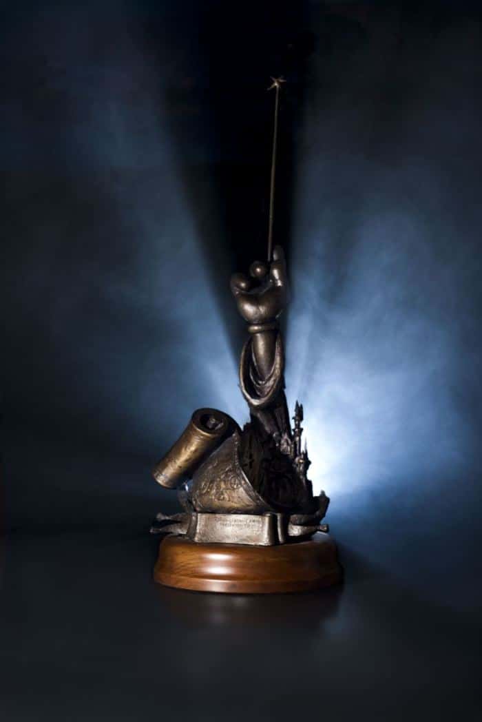 Le trophée décerné aux Disney Legends