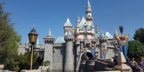 Photo du château d'un parcs américains : Disneyland Resort.