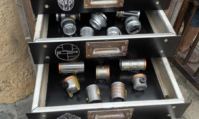 Photo des pièces de sabre laser de l'expérience de Savi's Workshop disponible