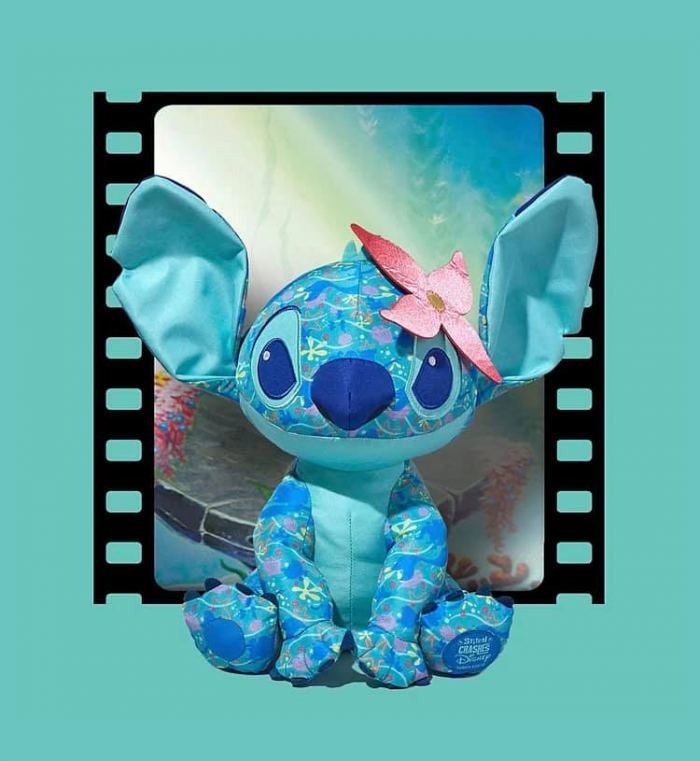 Stitch Crashes Disney avril