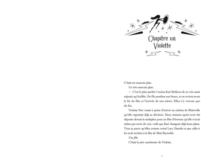Page d'un livre affichant le titre "chapitre un - violette" avec une illustration décorative d'étoiles et un microphone indestructible au-dessus, avec le texte de l'histoire commençant